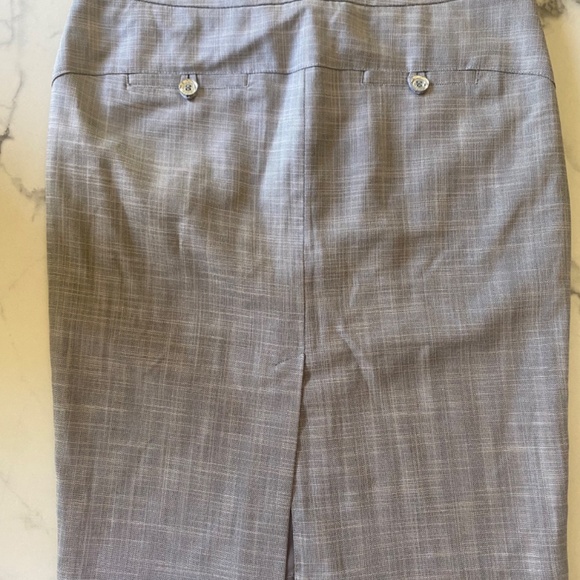 Marciano Light Grey Lined Skirt Women’s Size 2 - Picture 2 of 5